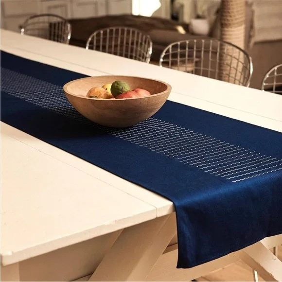 Territory X Alltrue Table Runner Navy Blue Cotton 18 x 70 - Picture 5 of 9